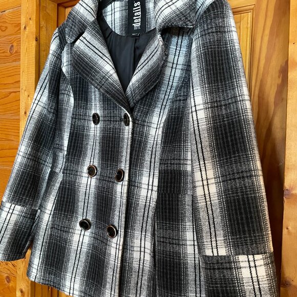 INTL D.E.T.A.I.L.S. Black and White Women's Jacket with Removable Hood - Size L - Picture 3 of 7